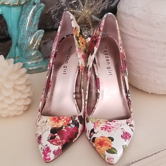 Madden Girl Shoes - Madden Girl Floral Stiletto 4 1/2" Heels size 7